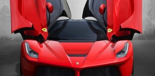 2 Ferrari LaFerrari